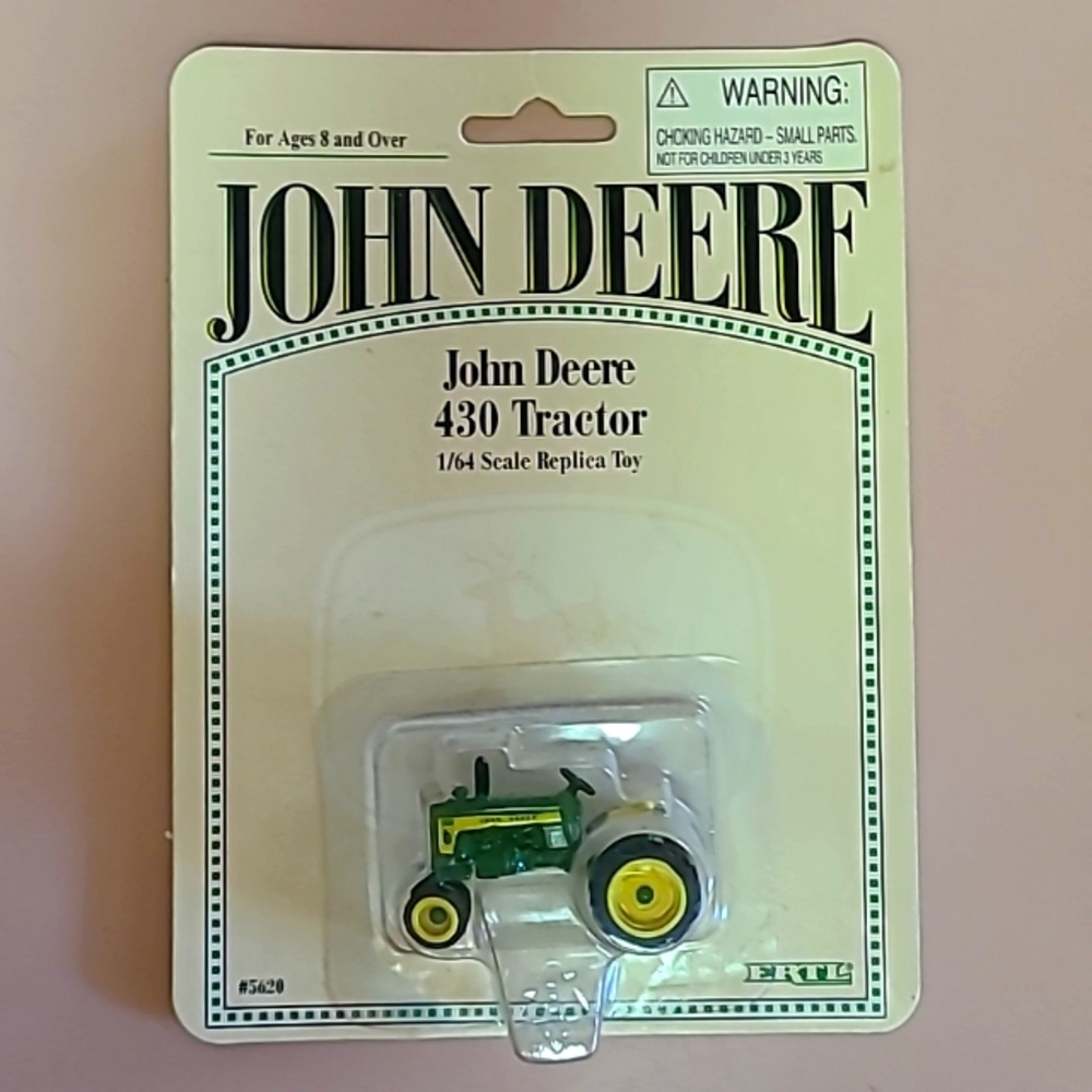 1/64 Ertl John Deere 430 & 2510 Narrow Front Toy Tractor NIP!